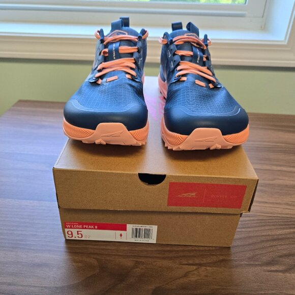 Altra Lone Peak 8, Women's 9.5, Navy/Coral - Picture 2 of 11